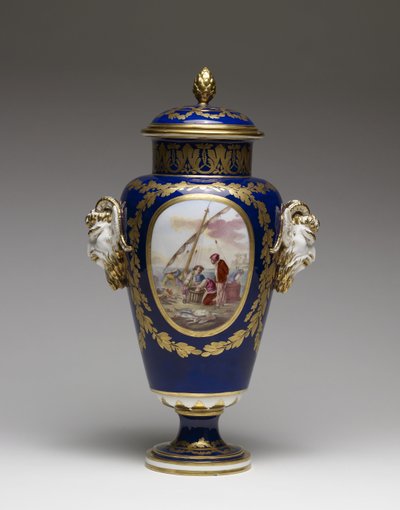 Váza (jemně pastovaný porcelán s barvou a zlacením) od Louis Simon Boizot
