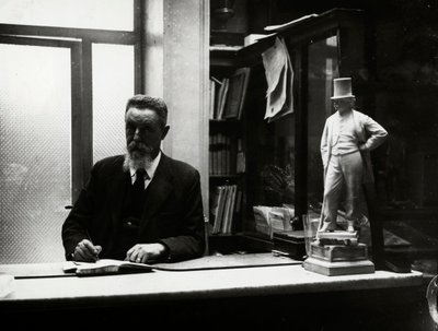 Pan Gubinelli, poslední ředitel kavárny Antico Caffè Greco na Via Condotti. od Luigi Leoni