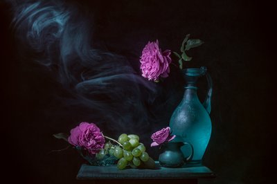Éterické zátiší s růžemi od Lydia Jacobs