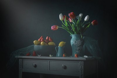 Náladové tulipány a citrony od Lydia Jacobs