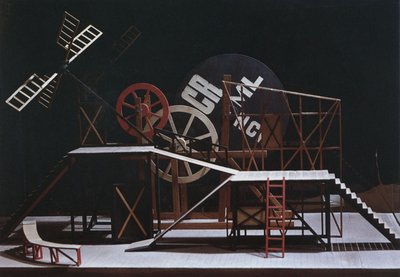 Scénografie k divadelní hře Velkolepý paroháč Le Cocu Magnifique od F. Crommelyncka od Lyubov Sergeevna Popova