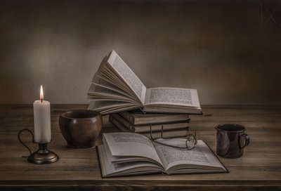 Knihy při svíčkách od Margareth Perfoncio