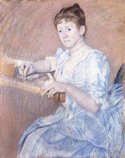 Paní Alexander J. Cassat v modré večerní róbě sedící u gobelínového rámu, od Mary Cassatt