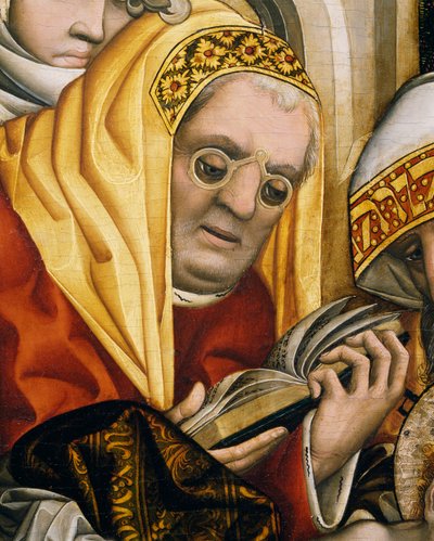 Kněz nosí brýle, detail z Obřízky Krista od Master of the Tucher Altarpiece