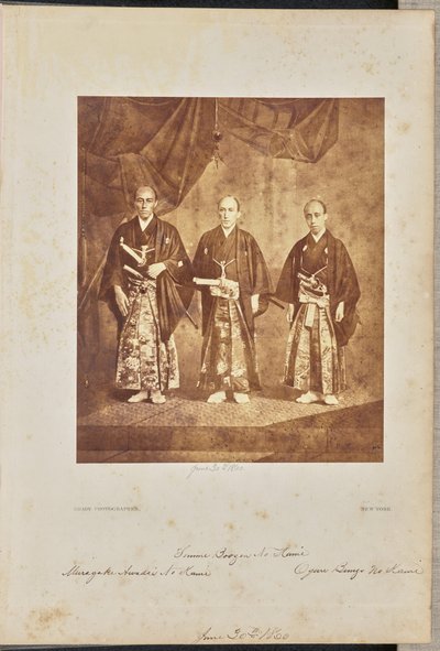 [Skupinová fotografie hlavních vyslanců první japonské diplomatické mise ve Spojených státech, Washington D.C.] od Mathew B. Brady