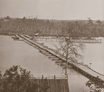 Federální pontonový most přes řeku Appomattox (čb fotografie) od Mathew Brady