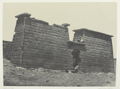 Hémi-Spéos De Séboua, Pylons; Nubia, deska 98 z alba "Egypte, Nubie, Palestine et Syrie" (1852) od Maxime Du Camp