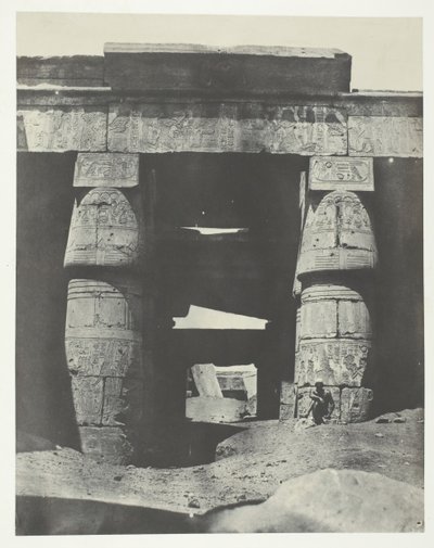 Karnak, Portico chrámu Khons, Théby, 184951, vytištěno 1852. od Maxime Du Camp