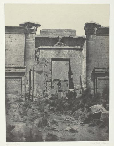 Medinet-Habou, Propylaea of ​​​​Thutmoseum, Théby, 184951, vytištěno 1852. od Maxime Du Camp