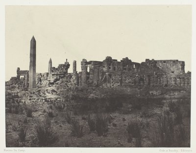 Palác Karnak, celkový pohled na ruiny, převzato ze severu; Thebes od Maxime Du Camp