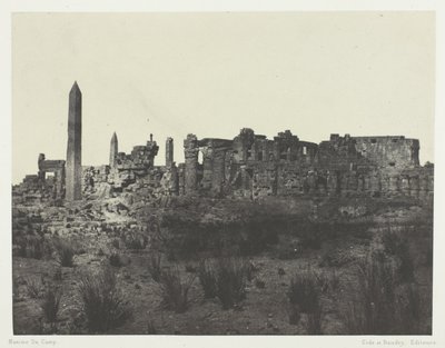 Palác Karnak, celkový pohled na ruiny, převzato ze severu; Thebes od Maxime Du Camp