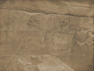 Palác Karnak, vnější řezby žulové svatyně., 1849-51. od Maxime Du Camp