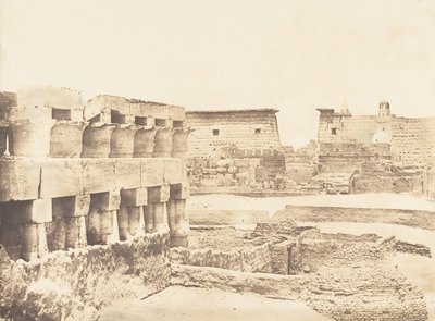 Palác a vesnice Luxor, převzato z jihu, Théby, 1849-50. od Maxime Du Camp