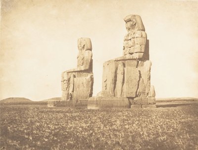 Pohled na dva kolosy Amenopheum, v Thébách, 1849-50. od Maxime Du Camp
