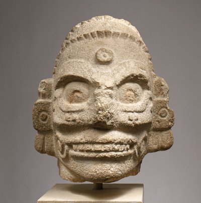 Hlava boha deště, cca 1000 (fosiliferní vápenec) od Mayan