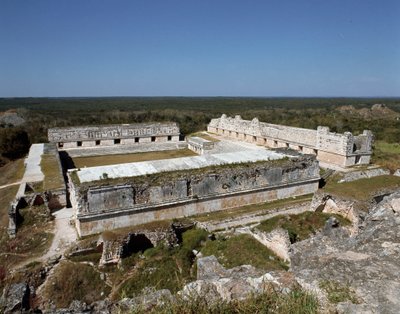 Pohled na Nunnery Quadrangle, 9.-10. století od Mayan