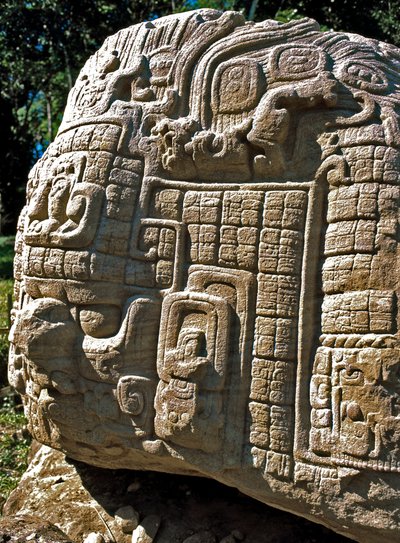 Zoomorfní oltář P od Mayan