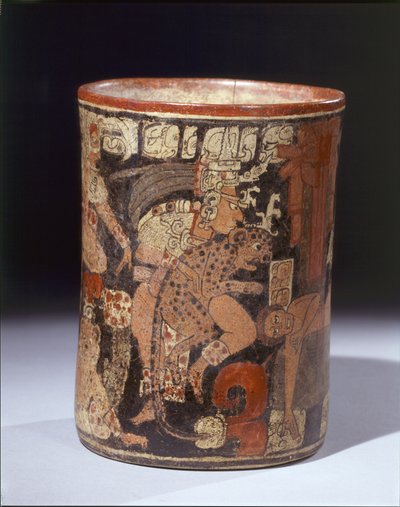 Válcová nádoba s obětním výjevem, cca 600–850 n. l. (keramika a pigmenty) od Mayan Mayan