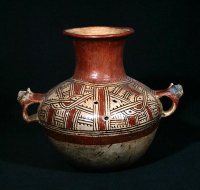 Pohřební urna s otvory z Utatlanu (Cumarcaaj), Quiche, Guatemala, Střední Amerika, postklasické období (terakota) od Mayan Mayan