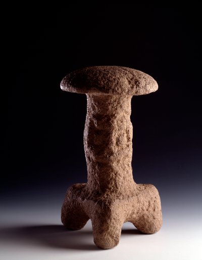 Předkolumbijské umění, mayská civilizace, klasické období: kamenná socha v podobě trojnožky. z Chimaltenango v Guatemale. Ztlumit. 31,3 x šířka 18 cm Guatemala, Museo Nazionale di Archeologia e Etnologia od Mayan Mayan