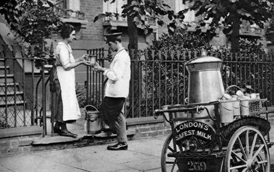 Milkman, severní Londýn, 1926-1927 od McLeish