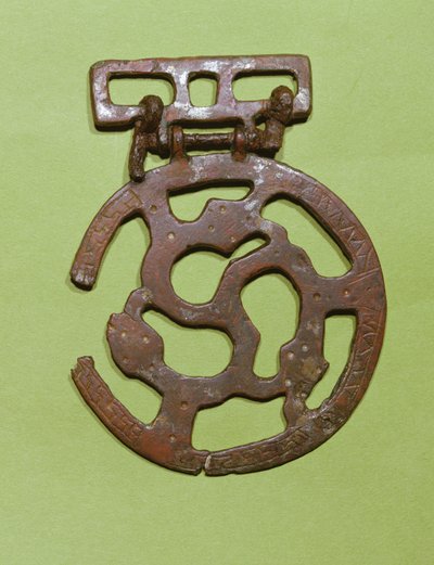 Dekorace na opasek nalezená v Saint-Denis, Francie (kov) od Merovingian