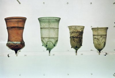 Výběr franských sklenic, 4.-5. století (sklo) od Merovingian