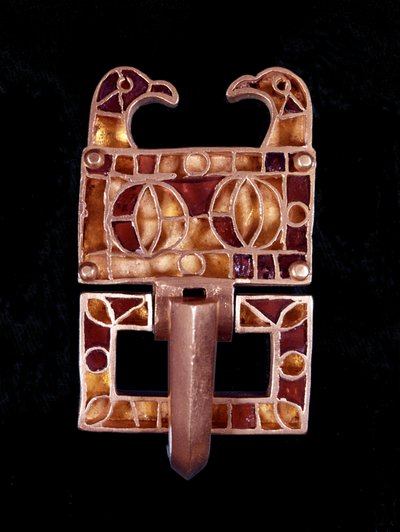 Klenot zdobený ptačími hlavami (Francie) ze 6. století.Musée de Saint-Germain en Laye od Merovingian Merovingian