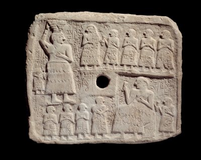Mezopotámie: nízký reliéf ve vápenci Ur-Nanshe (Naše nanshe), krále Lagaše. Sumerské období. Z Tello Paris, musee du Louvre - Pamětní reliéf na stavbu náboženské budovy Ur-Nanshe, králem Lagaše (Ur-Nanshe) (Naše nanshe) fro od Mesopotamian Mesopotamian