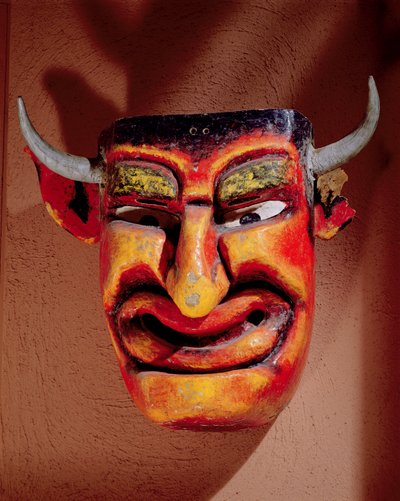 Maska ďábla používaná v pastorele z oblasti Guerrero v Mexiku (malované dřevo) od Mexican School