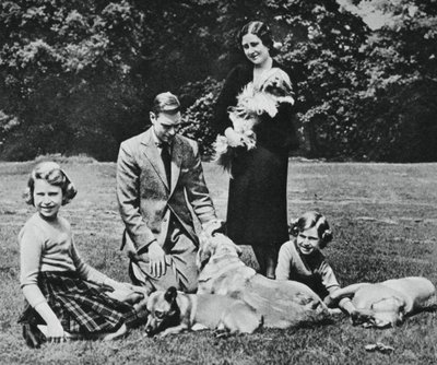 Královská rodina jako šťastná skupina milovníků psů, 1937. od Michael Chance