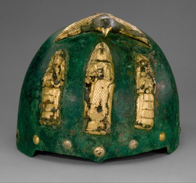Přilba s božskými postavami pod ptákem s roztaženými křídly, cca 1500-1100 př.nl (bronz, zlatá fólie přes bitumen) od Middle Elamite Period