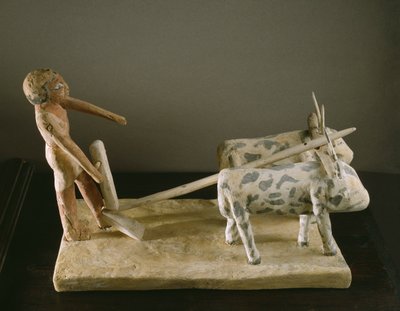 Pohřební model oráče vedoucího svůj pluh tažený dvěma voly (lakované dřevo) od Middle Kingdom Egyptian