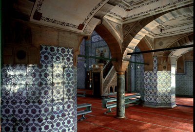 Vnitřní pohled na mešitu Rustem Pasha (1560-1564) od Mimar Sinan