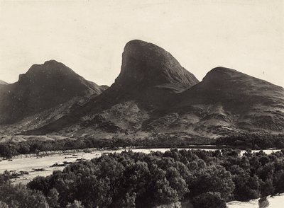 „Budování říše“ ve fašistickém věku: horský řetěz v podobě lidského profilu, 09.05.1936 (černobílá fotografie) od Modestino Baldinetti