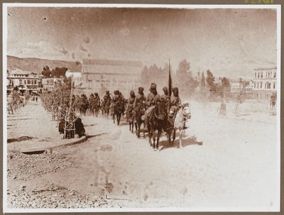 9. pochod Hodsonova koně Damaškem, 2. října 1918 (černobílá fotografie) od Mullick Photo House