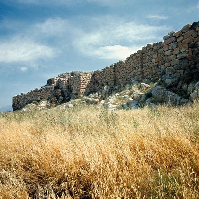 Mykénské umění: pohled na ruiny hradby Tiryns Město postavené kolem roku 1200 př. Kr. Řecko od Mycenaean