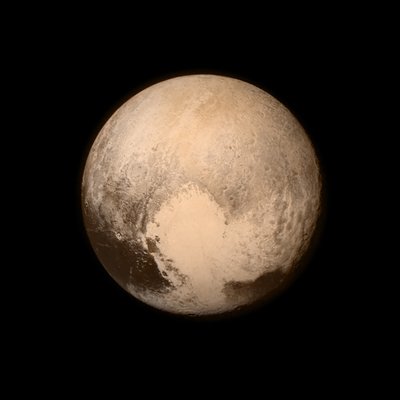 Pluto, jak je vidět ze sondy New Horizons, 2015. od NASA Images