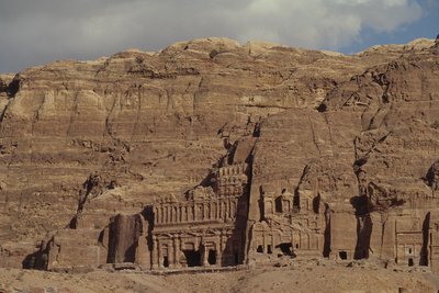 strusková hora od Nabatean