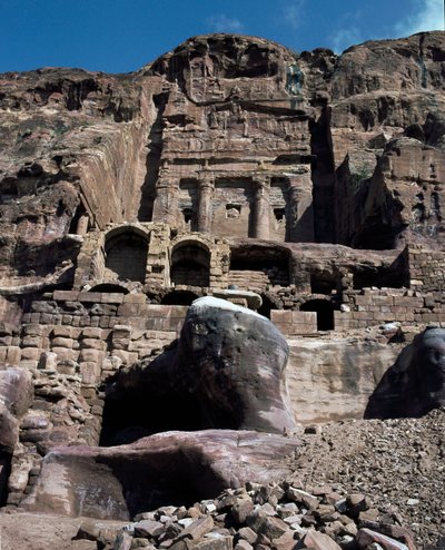 Pohled na urnový hrob, 6. století před naším letopočtem od Nabatean Nabatean