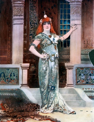 Sarah Bernhardt jako Isolda, c1902. od Nadar