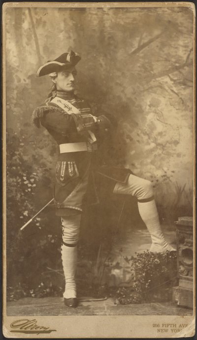[John Drew, Jr. jako kapitán Plume z filmu "Náborový důstojník"] od Napoleon Sarony