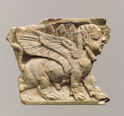 Nábytková deska vyřezaná v reliéfu se sfingou, cca 9.–8. století před naším letopočtem. (slonová kost) od Neo Assyrian