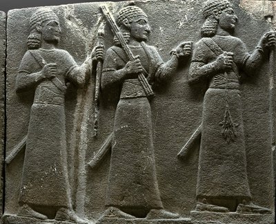 Reliéf zobrazující chetitské soudní úředníky z tureckého kamene od Neo Hittite