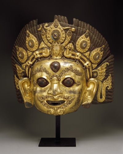 Maska Bhairava (zlacené měděné repoussé a drahé kameny) od Nepalese School