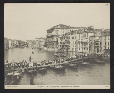 Procesí přes pontonový most na Canal Grande v Benátkách během Festa del Redentore Benátky - Canal Grande - Processione del Redentore (název na objektu) od Neue Photographische Gesellschaft