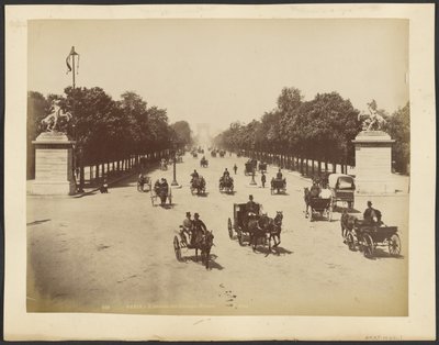 Paříž: Avenue des Champs-Elysées od Neurdein freres