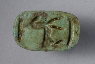 Pečeť Scaraboid, 18.–19. dynastie, 1540–1186 př. n. l. (fajáns) (spodní strana 270366) od New Kingdom Egyptian