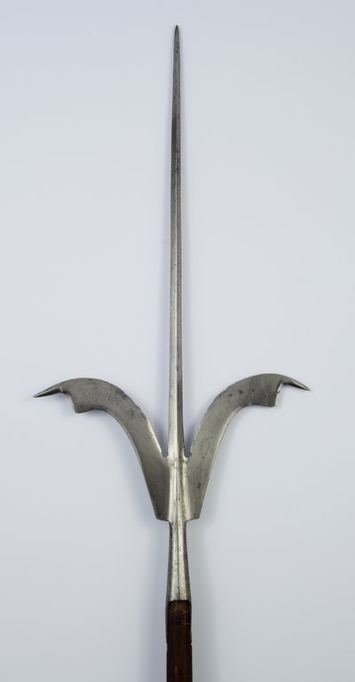 Friuli Spear, cca 1600 (ocel a restaurované dřevo) od Northern Italian School