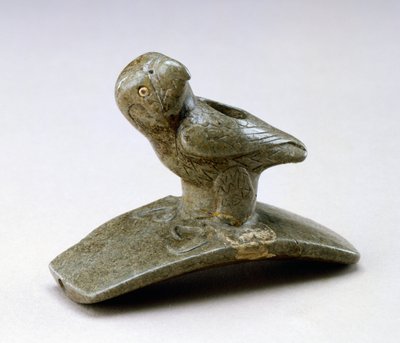 Falconova podobizna dýmka, 200 př. n. l. – 100 n. l. (potrubní kámen a říční perla) od Ohio Hopewell culture